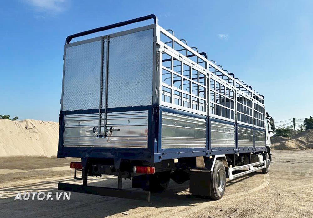 Chenglong 8 tấn H5 240Hp Mui Bạt 9.9M